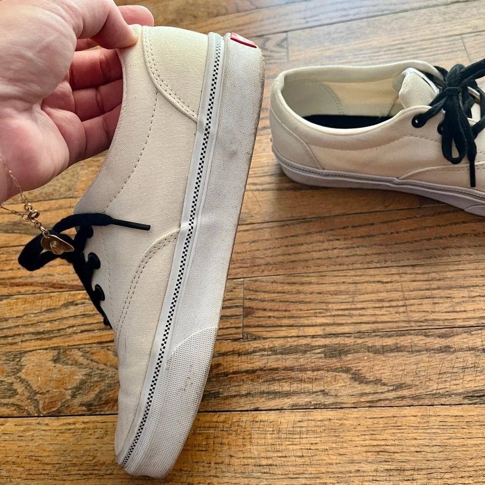 🌻 VANS rare checkerboard boarder - Picture 3 of 5